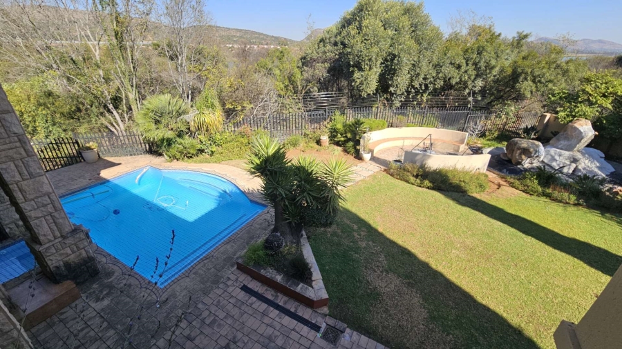 5 Bedroom Property for Sale in Birdwood Estate North West